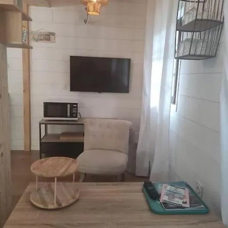 Apartment Joli T2 Bas De De *